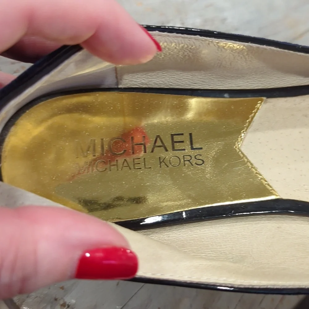 MICHAEL Michael Kors 'Delphine' Ballet Flat - Picture 8 of 8